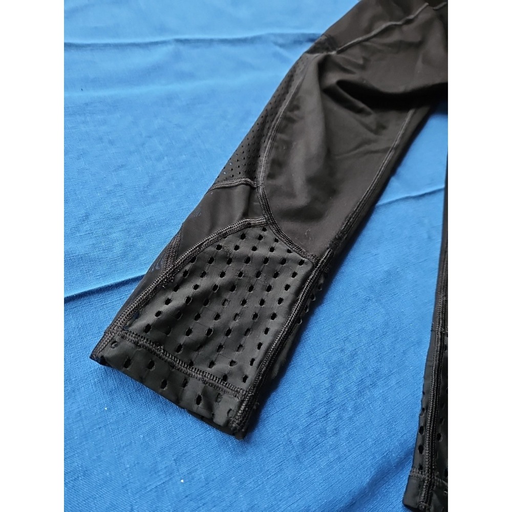 Victoria‎ Sport Leggings MESH SIDES CAPRI Victoria's Secret Workout Yoga XS - Picture 9 of 9